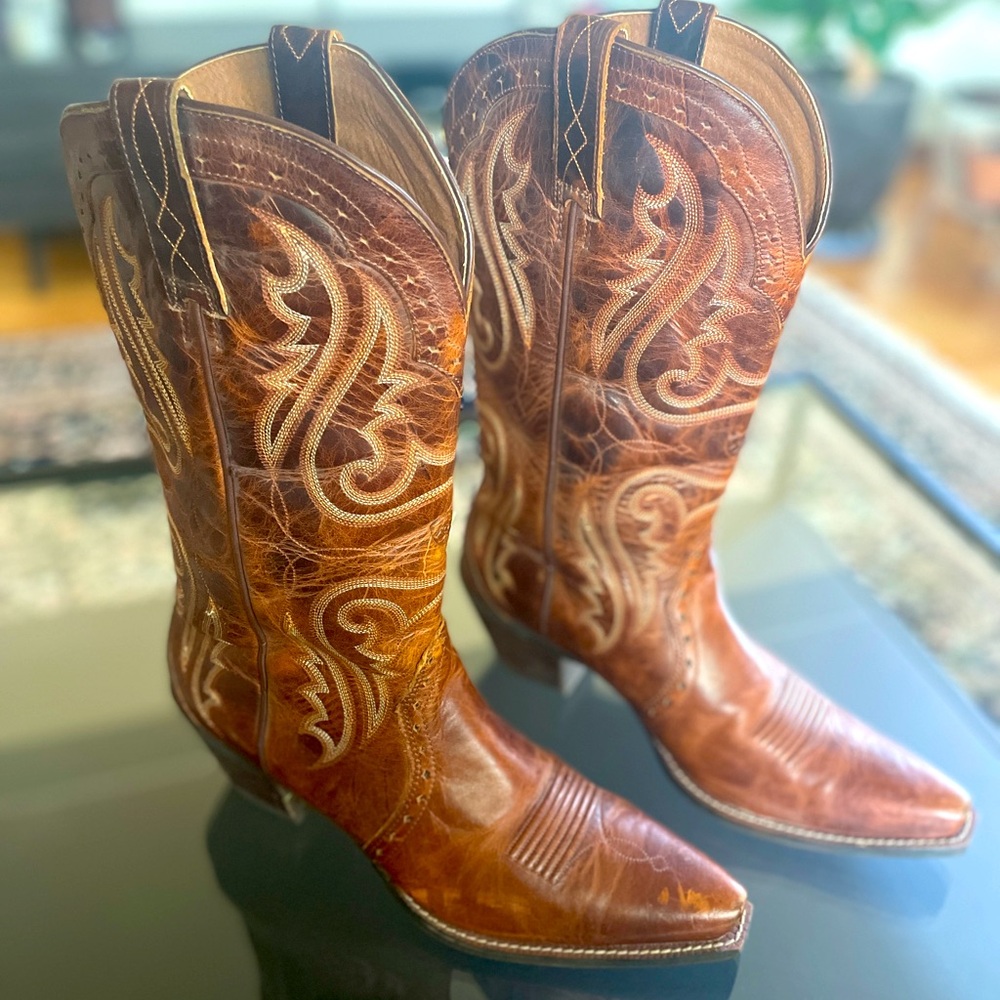 Ariat Women’s Heritage Cowboy Boots